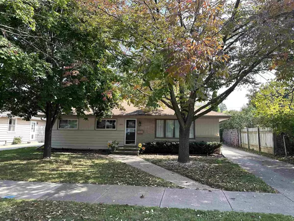 1032 S JOSEPH ST, Appleton, WI 54915