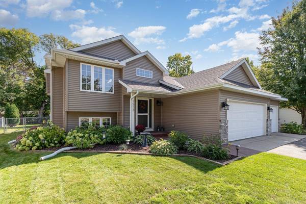 1513 Driving Park RD, Stillwater, MN 55082