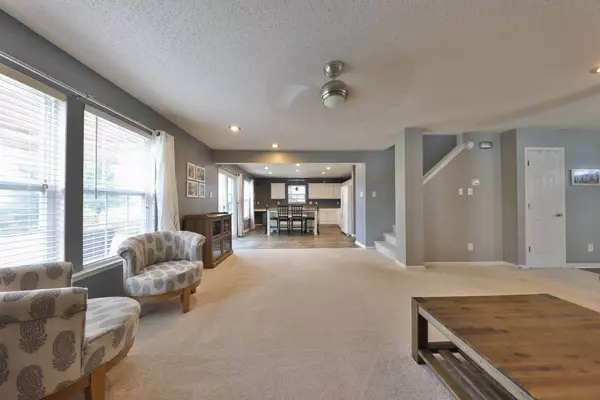 10345 Cotton Blossom DR, Fishers, IN 46038