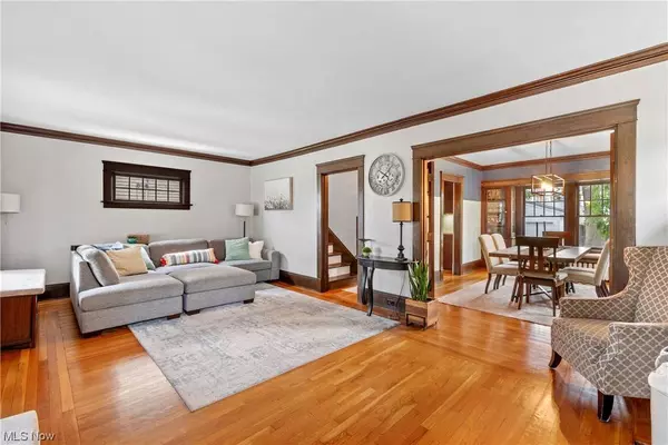 1631 Chesterland AVE, Lakewood, OH 44107