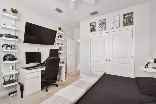 8303 PRAISE DR, Tampa, FL 33625