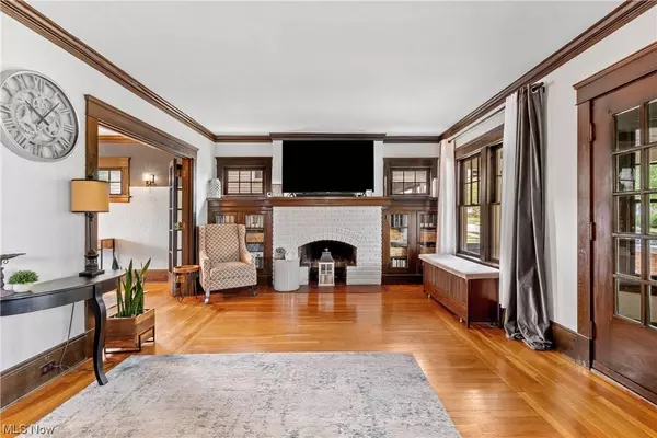 1631 Chesterland AVE, Lakewood, OH 44107