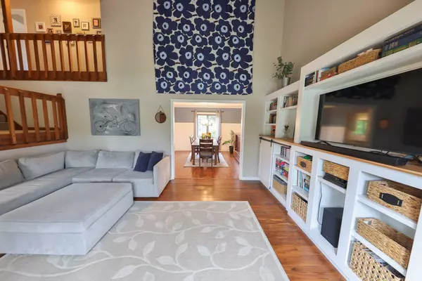 13805 Perrin DR, Carmel, IN 46032