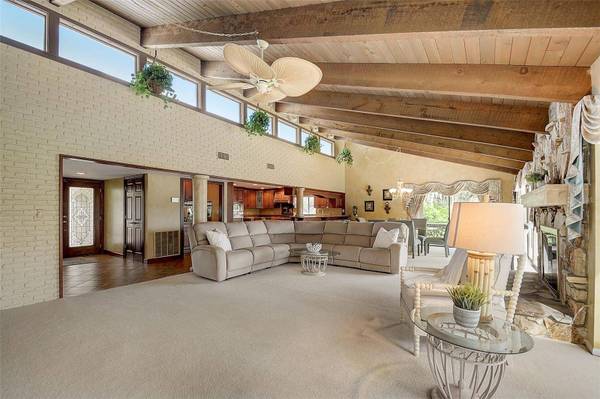 70 FERNBROOK RD, Oldsmar, FL 34677