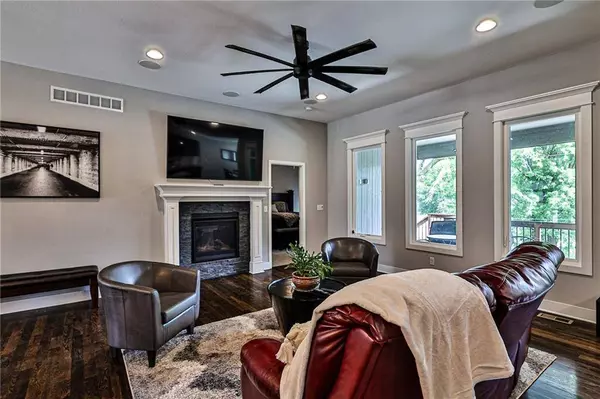 3525 S Woodland CT, Independence, MO 64052