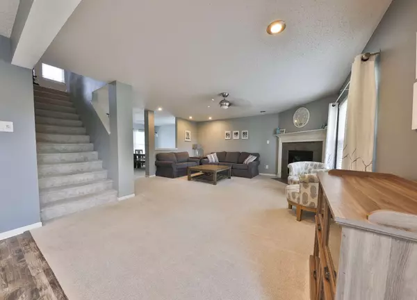 10345 Cotton Blossom DR, Fishers, IN 46038