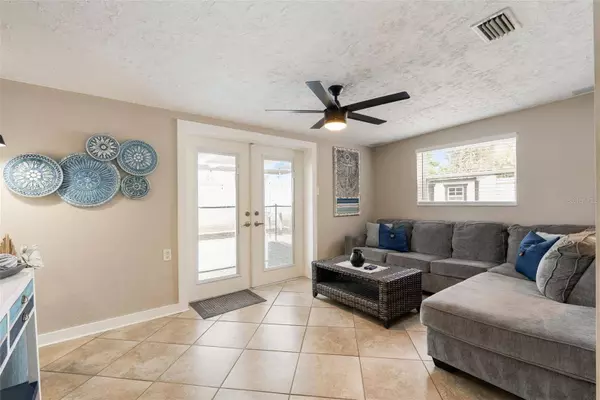 3301 WINDER DR, Holiday, FL 34691