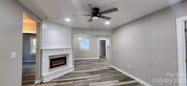 303 S Iredell AVE, Spencer, NC 28159