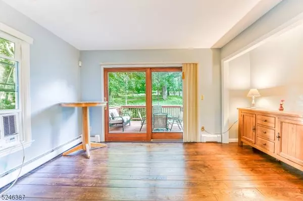 8 Cregar Rd, High Bridge Boro, NJ 08829