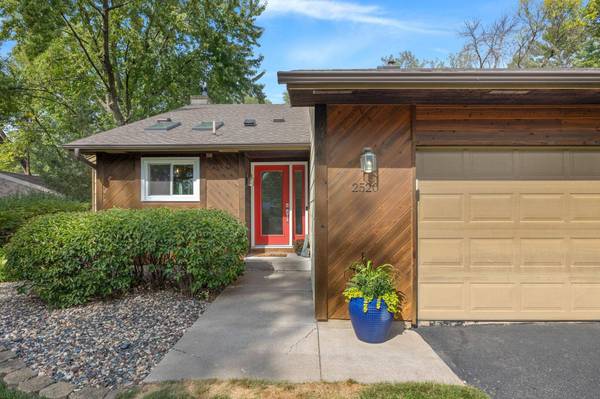 2520 W 105th ST, Bloomington, MN 55431