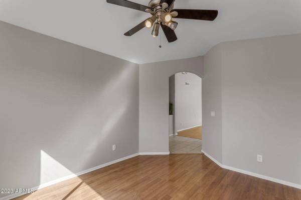 28475 N COAL Avenue, San Tan Valley, AZ 85143