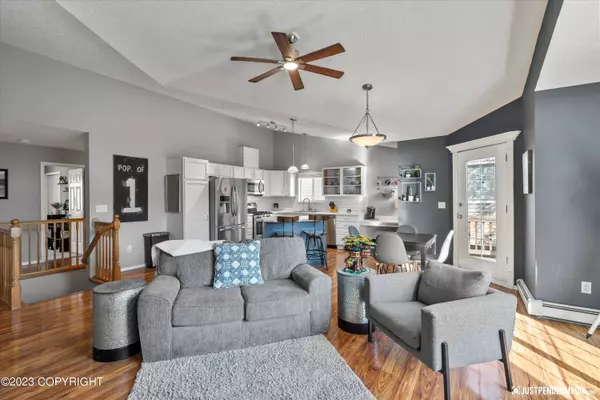 11720 Galloway LOOP #27, Eagle River, AK 99577