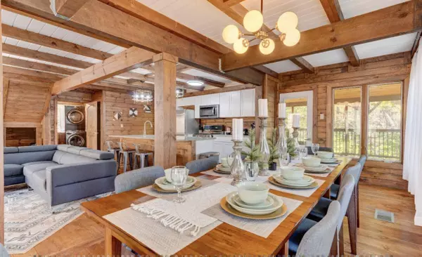 366 Spindrift Ct, Ellijay, GA 30540