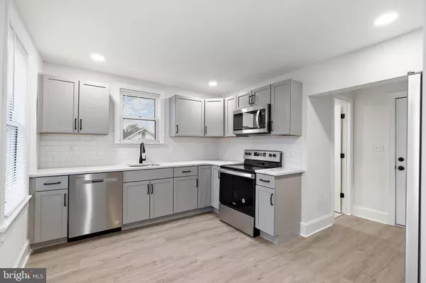 10 ROSELAWN AVE, Wilmington, DE 19805