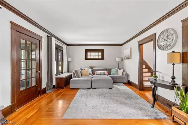 1631 Chesterland AVE, Lakewood, OH 44107