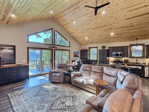8355 AWASSA LN, Saint Germain, WI 54558