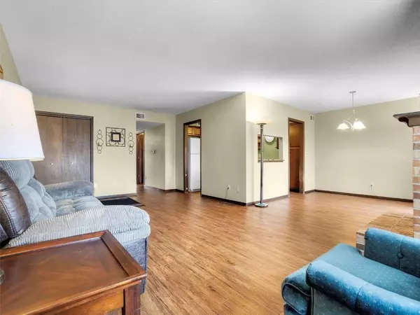 839 Kerry Lane SE #52, Cedar Rapids, IA 52403