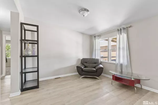 5640 Duclercque Way, Sun Valley, NV 89433