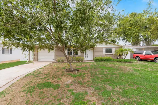 3301 WINDER DR, Holiday, FL 34691