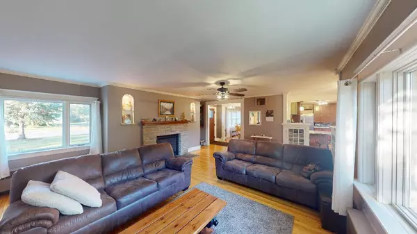 239 6th AVE SW, Cambridge, MN 55008