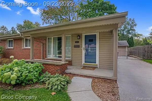325 W BLOOMFIELD Avenue, Royal Oak, MI 48073
