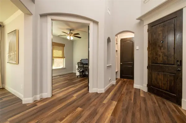 10824 Pedernales Falls Drive, Flower Mound, TX 76226