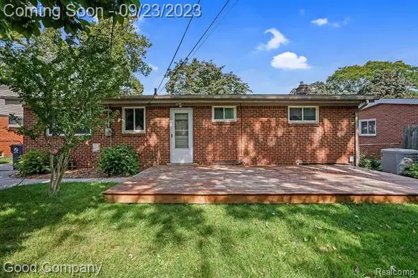 325 W BLOOMFIELD Avenue, Royal Oak, MI 48073