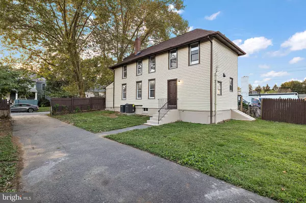 10 ROSELAWN AVE, Wilmington, DE 19805