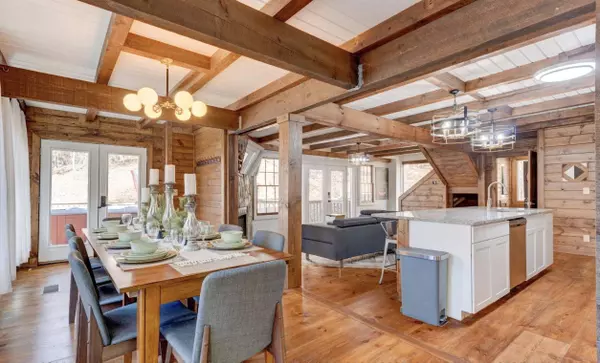 366 Spindrift Ct, Ellijay, GA 30540