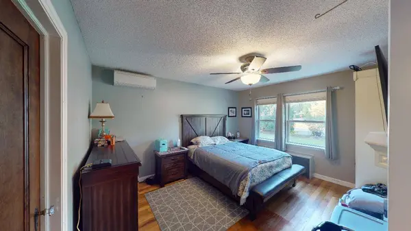 239 6th AVE SW, Cambridge, MN 55008