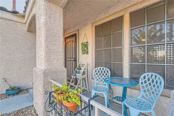 7941 Hollow Pine Street, Las Vegas, NV 89143