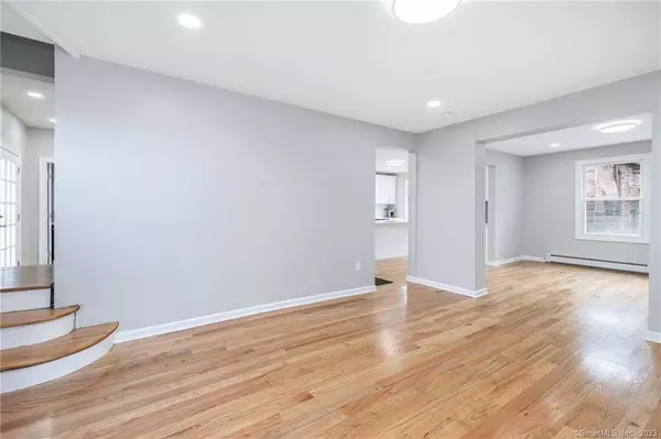 52 Church Street, Windsor Locks, CT 06096