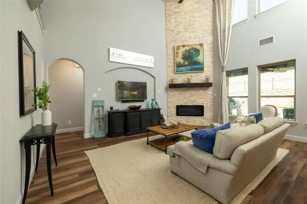 10824 Pedernales Falls Drive, Flower Mound, TX 76226