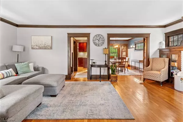 1631 Chesterland AVE, Lakewood, OH 44107