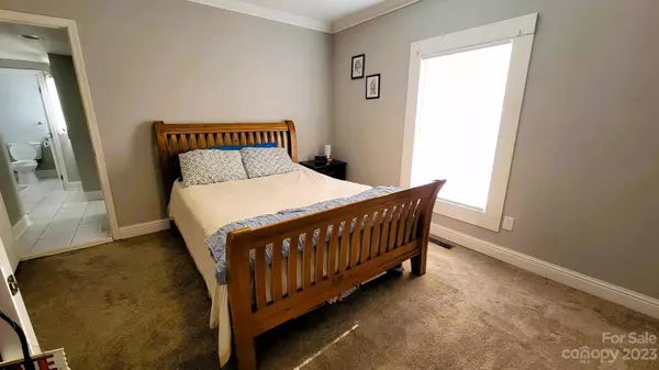 543 N Church ST, Mooresville, NC 28115