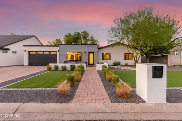 3830 E DEVONSHIRE Avenue, Phoenix, AZ 85018