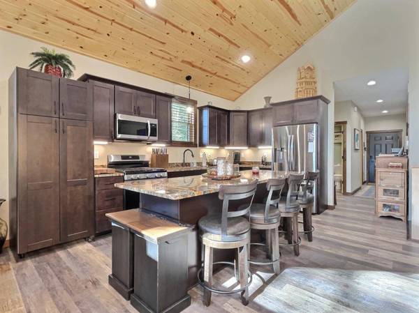 8355 AWASSA LN, Saint Germain, WI 54558