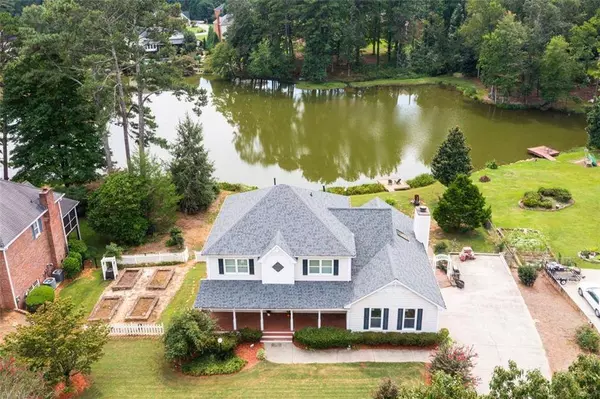 1359 SAINT MICHAELS CT SW, Lilburn, GA 30047