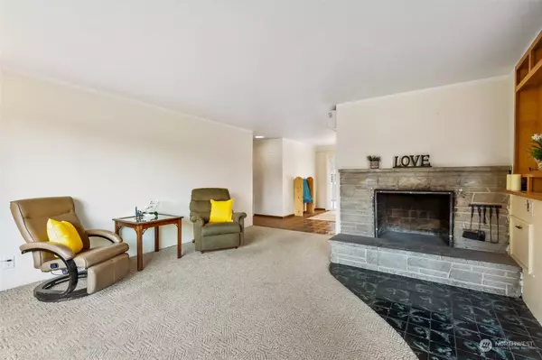 7510 201st ST SW, Lynnwood, WA 98036