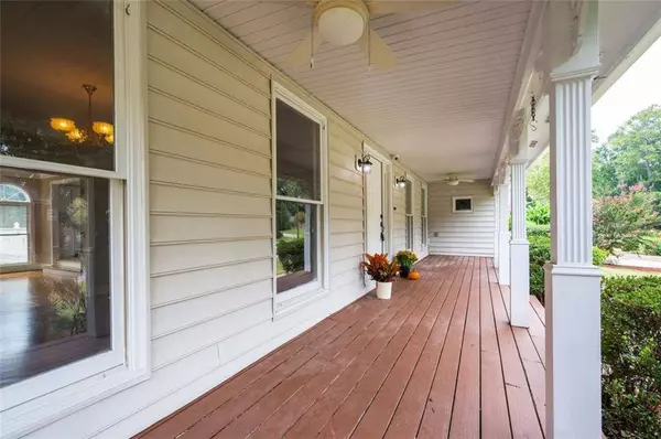 1359 SAINT MICHAELS CT SW, Lilburn, GA 30047