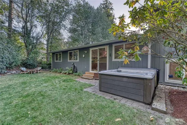 7406 Varsity LN NE, Bremerton, WA 98311