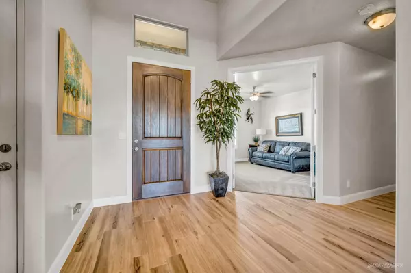 1102 N Via De Luna, Washington, UT 84780