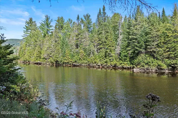 26 Sullivan Way, Minerva, NY 12857