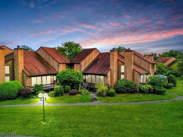 112 Bluebird Dr #4D, Hillsborough Twp., NJ 08844