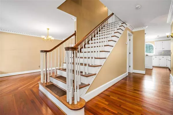 1359 SAINT MICHAELS CT SW, Lilburn, GA 30047