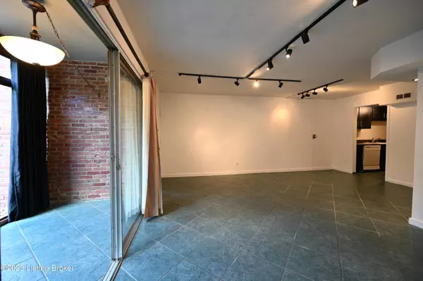 1040 Cherokee Rd A1, Louisville, KY 40204