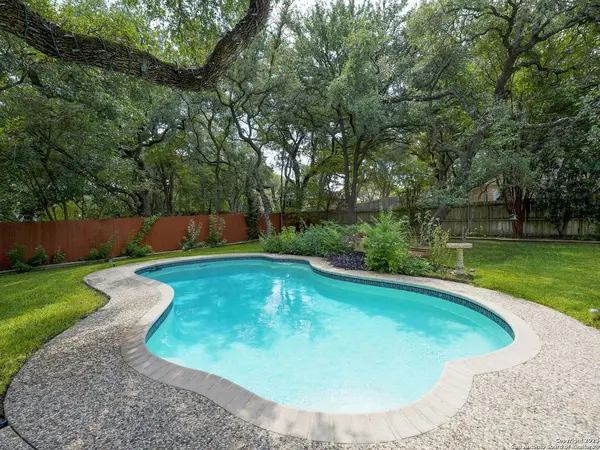 21560 FOREST WATERS CIR, Garden Ridge, TX 78266-2770