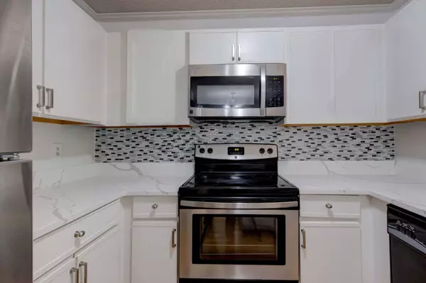 11741 Summerchase Cir #A, Reston, VA 20194