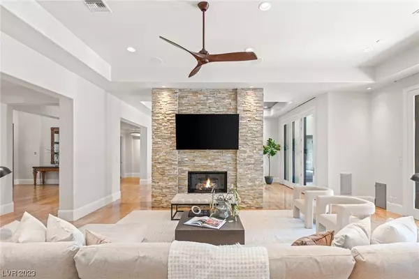 11 Misty Peaks Court, Las Vegas, NV 89135