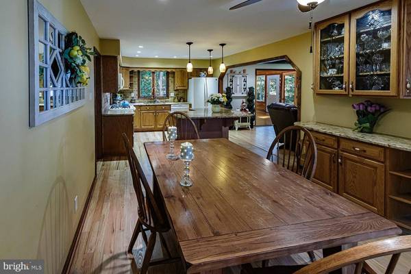 21 SLEEPY HOLLOW DR, Tabernacle, NJ 08088